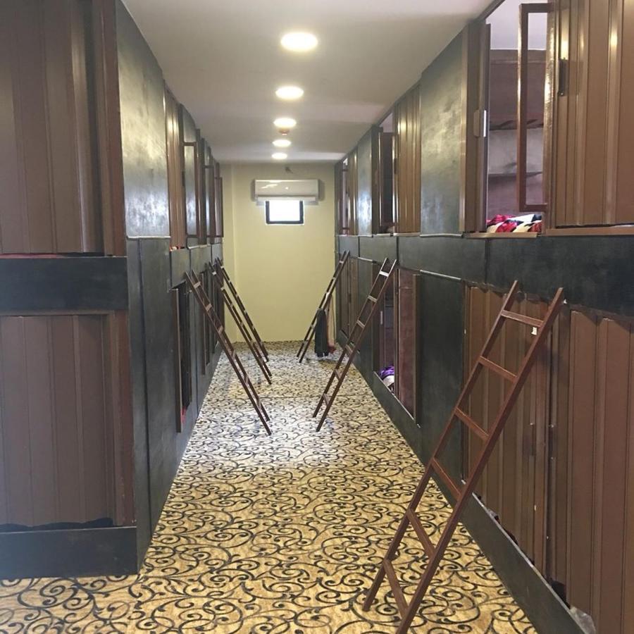 Petra Cabin Dorms Hostel ワディ・ムーサ エクステリア 写真