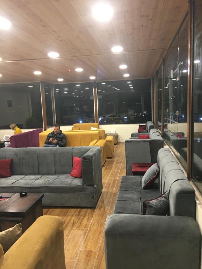 Petra Cabin Dorms Hostel ワディ・ムーサ エクステリア 写真